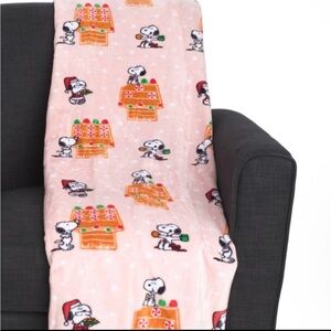 NWT PEANUTS BERKSHIRE Snoopy Gingerbread Dreams Plush Blanket Throw Size 60”x70”